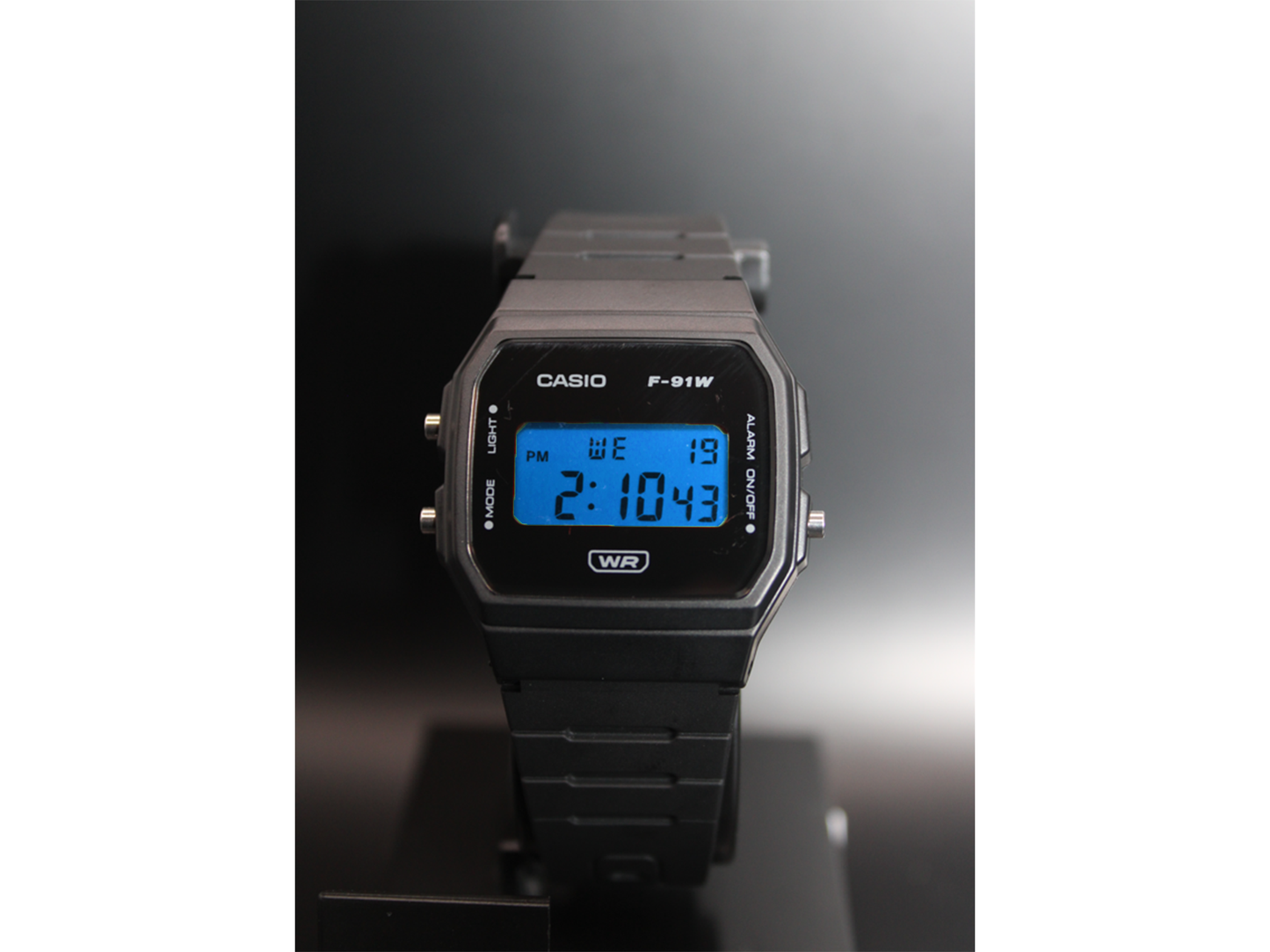 8 Colors - Casio F91-W Minimalist Mod