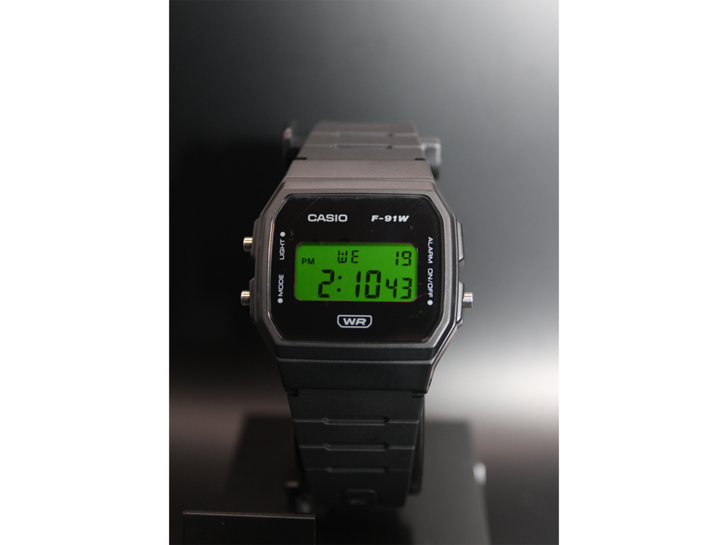 8 Colors - Casio F91-W Minimalist Mod